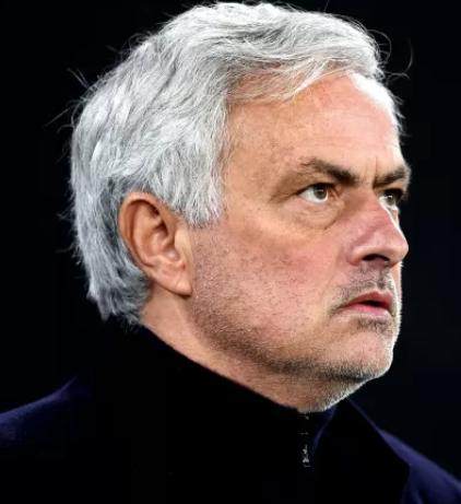 穆里尼奥反对视频裁判 “进球后我都不庆祝了”